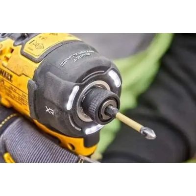 7. 1/4" 18V XR DCF870N DEWALT Impact Driver