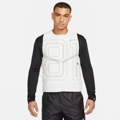 9. Nike Storm-FIT Adv Run Division M Jacket DD6132-133