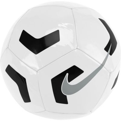 2. Nike Pitch Training CU8034 100 Soccer Ball