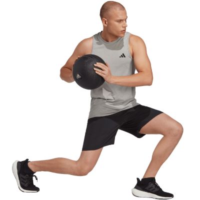 10. adidas Train Essentials Woven Shorts M IC6976