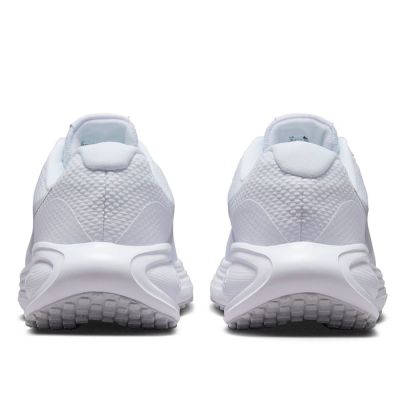 4. Nike Revolution 8 HJ8485-101 shoes