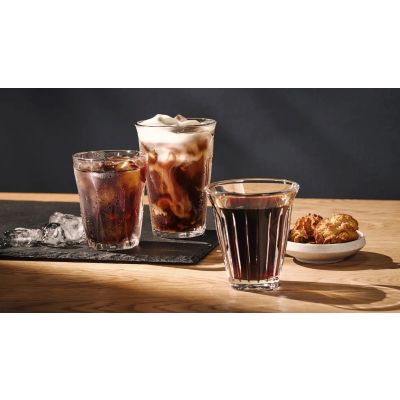 26. Siemens TP713RO9 EQ700 espresso machine (black; 19 bar)