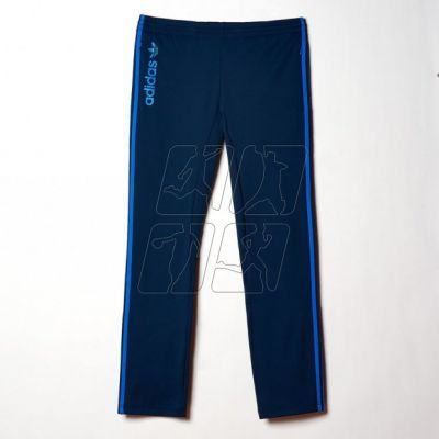 2. adidas Originals Diver M M30190 pants