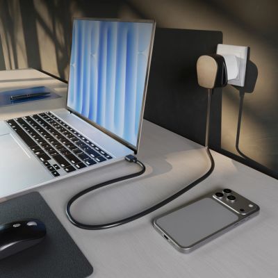 10. SBS UK Travel Adapter - Universal - White