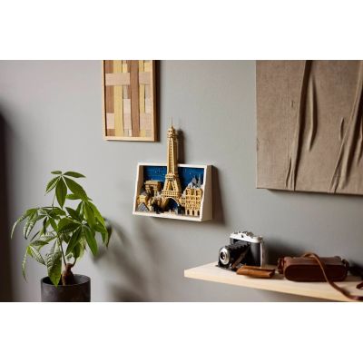 9. LEGO Architecture 21064 Paris