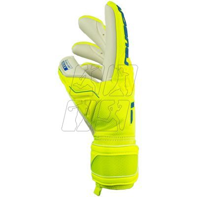 4. Goalkeeper gloves Reusch Attrakt Freegel Gold XM 5270935 2001