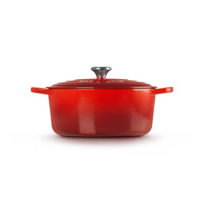 3. Le Creuset Signature Roaster Round 28cm Cherry