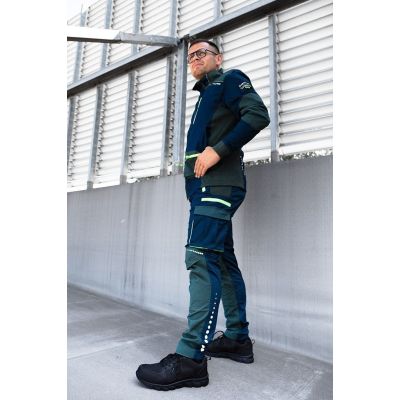 5. NEO tools 82-156-44 safety shoes