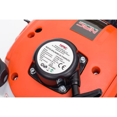 NAC petrol hedge trimmer with a capacity of 22.5cc and a blade length of 60cm