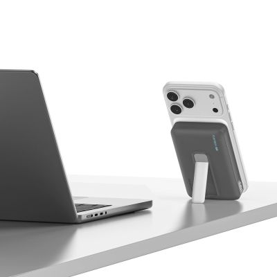 19. Cuktech WPB100 10000 mAh Qi2 Magnetic Powerbank 30W with Stand - Black