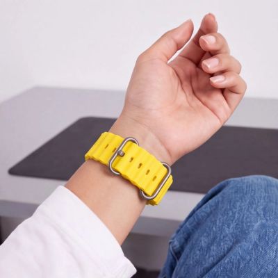 10. Tech-Protect IconBand Pro Strap for Apple Watch 4 / 5 / 6 / 7 / 8 / 9 / SE / Ultra 1 / 2 (42/44/45/49 mm) - Yellow