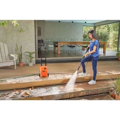 7. Black & Decker BEPW1650-QS Compact Pressure Washer Electric 330 l/h Orange
