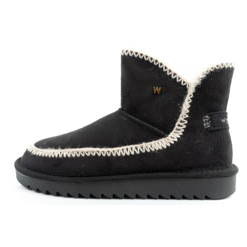 2. Wrangler Elsa winter boots ankle boots insulated comfortable fashionable black