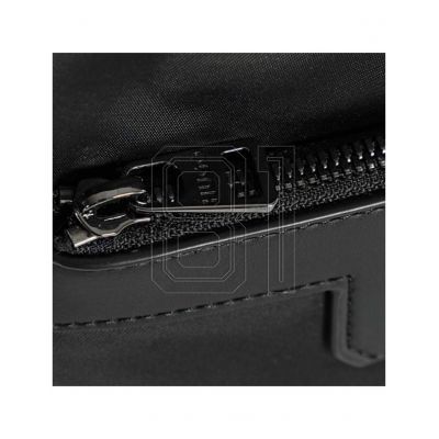 3. Hugo Nesh N Envelope bag 50541937-001