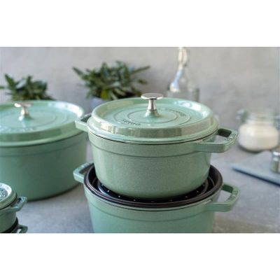 2. STAUB 40508-706-0 round cast iron pot - 5.2 l mint