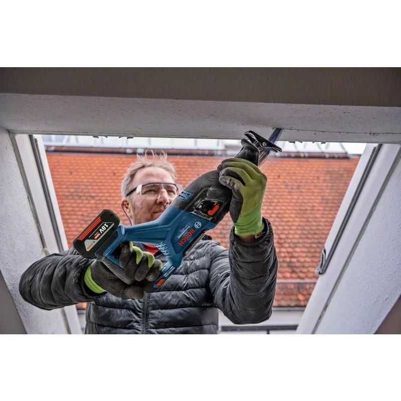 6. Bosch GSA 185-LI 2900 spm Black