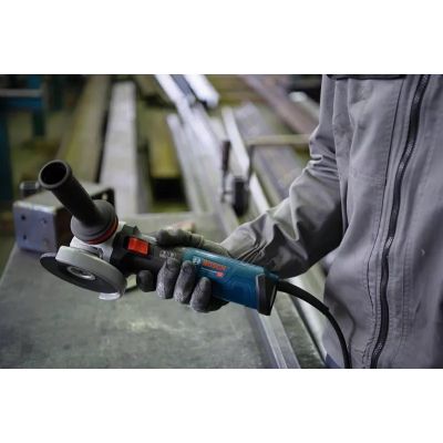 8. Angle Grinder 125mm 1700W 06017D0300 BOSCH