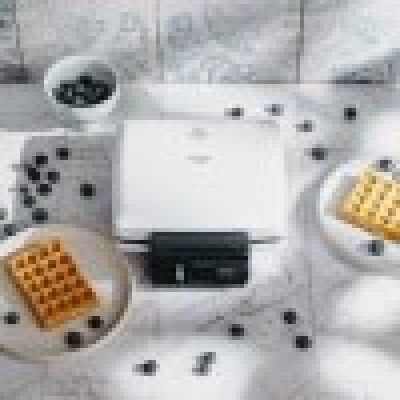 11. ADLER AD 3085 waffle maker