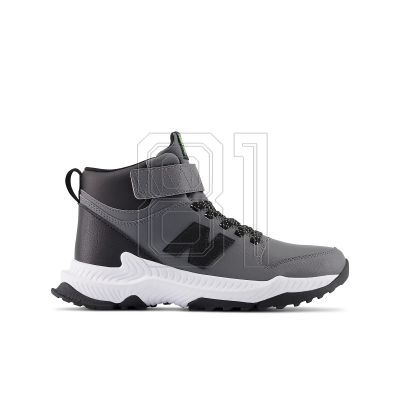 7. New Balance Jr GT800TG3 shoes