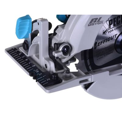 5. MAKITA DHS680Z Brushless Circular Saw (165mm)
