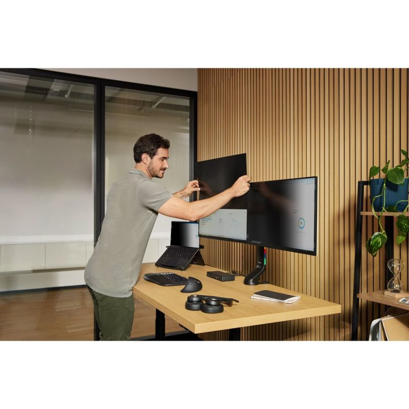 5. Kensington High Clarity Privacy Filter 23.8 remove 16:9