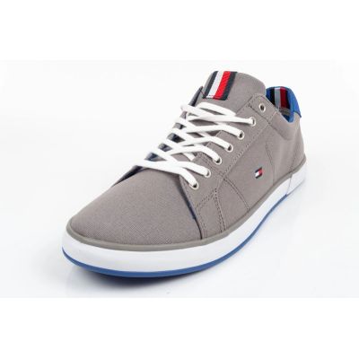 18. Tommy Hilfiger sneakers M FM0FM00596039