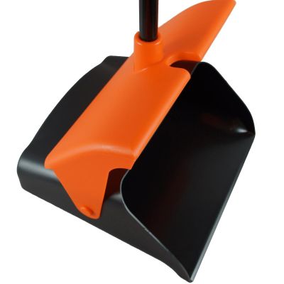 13. BRUSH AND DUST PAN SWEEPING SET