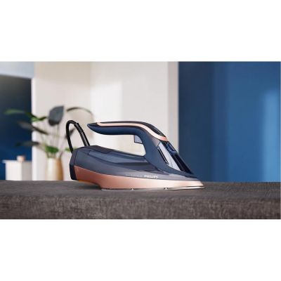 9. PHILIPS DST 8050/20 iron