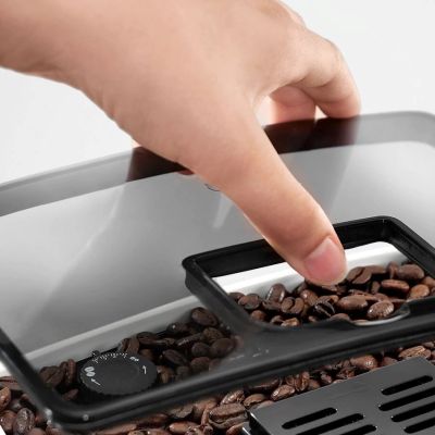 10. DELONGHI MAGNIFICA S ECAM21.117.W White espresso machine