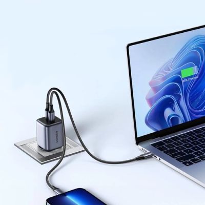 3. Ugreen Nexode N Series X525 45W GaN Wall Charger 1x USB-A 1x USB-C - Black