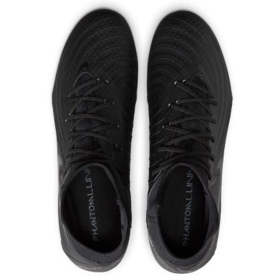 6. Nike Phantom Luna II Academy FG/MG M FD6725-002 football boots