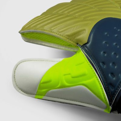 2. SELECT 03 Youth Goalkeeper Gloves