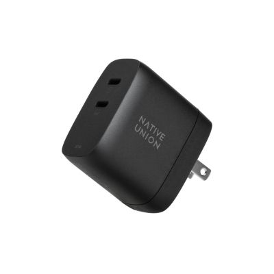 10. Native Union FAST-PD67-BLK-INT Charger Black