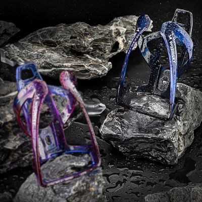 2. Wozinsky WUR-01BB Bike Bottle Holder Basket - Black and Blue