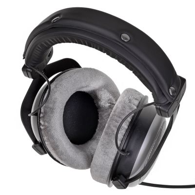 7. Beyerdynamic DT 880 PRO 250 OHM - Semi-open studio headphones