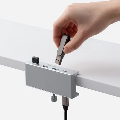 4. Orico MH4PC Hub Clamp-Mounted USB-C / 3x USB-A 3.0 + 1x USB-C 3.0 - Silver
