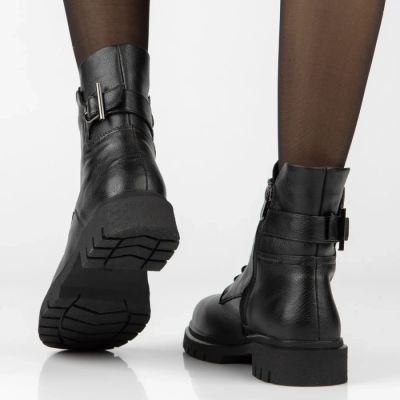 7. Women's leather ankle boots, black Filippo DBT8018