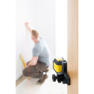 6. Stanley STHT77498-1 Rotary Level Linear Level 12 m