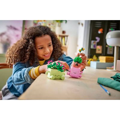 9. LEGO 11506 Botanicals - Swinging Plants