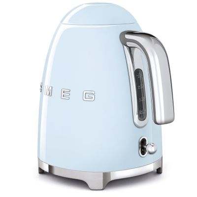 3. SMEG Kettle pastel blue KLF03PBEU