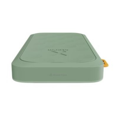 3. Xtorm FS5103U Power Bank Lithium Polymer (LiPo) 10000 mAh Green