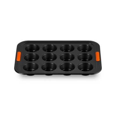 2. Le Creuset 46058000010000 Rectangular Oven Baking Tray Silicone, Stainless Steel