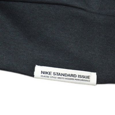 5. Nike Standard Issue Full-Zip Hoodie Wmns Black/Pale Ivory - CU3793-010