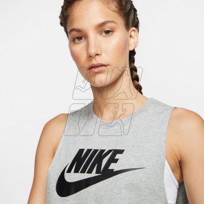 7. Nike Sportswear W CW2206 063 T-shirt