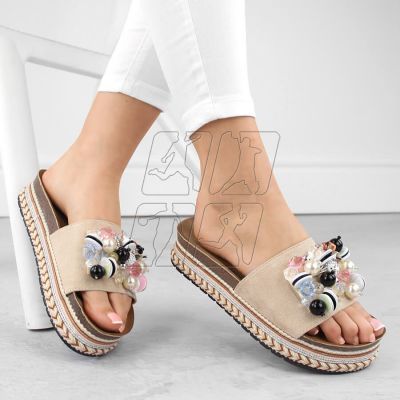 4. S.Barski W OLI260 beige platform flip-flops with beads