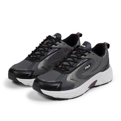 7. Fila Kreatix men's sports shoes sneakers fashionable comfortable light gray