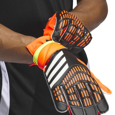 2. adidas Predator Training M IQ4027 goalkeeper gloves