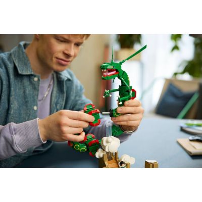 17. LEGO Pokémon 72168 - Rayquaza