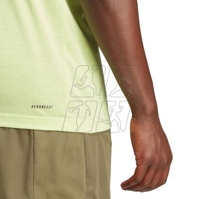 7. adidas Trail Essentials Seasonal Training Graphic T-shirt M IJ9602