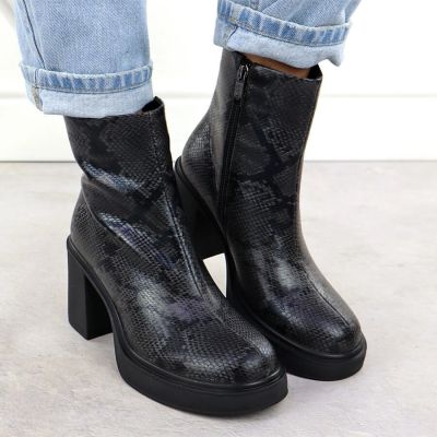 14. Women's leather ankle boots with a snake print heel, black Goe SS2N4152